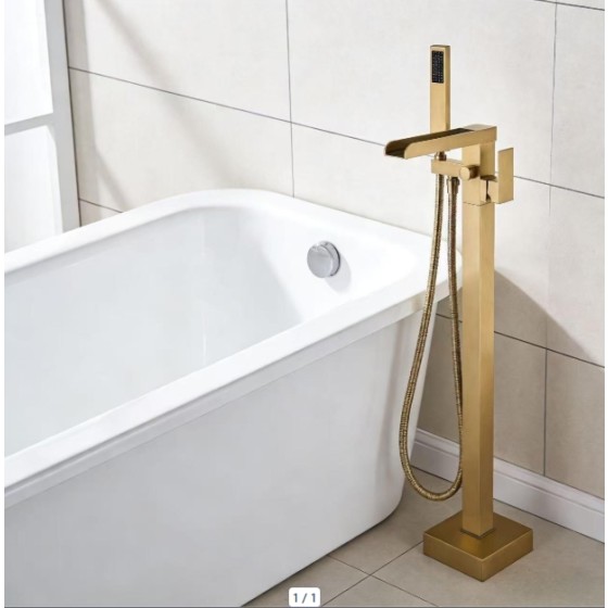 D92D GOLD BATH MIXER-STOCK